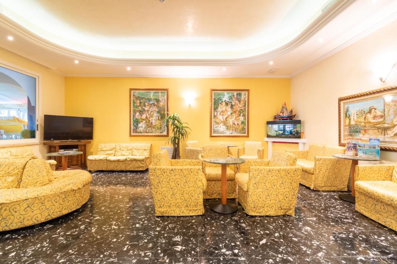 Hotel Ettoral Лідо-ді-Єзоло Екстер'єр фото