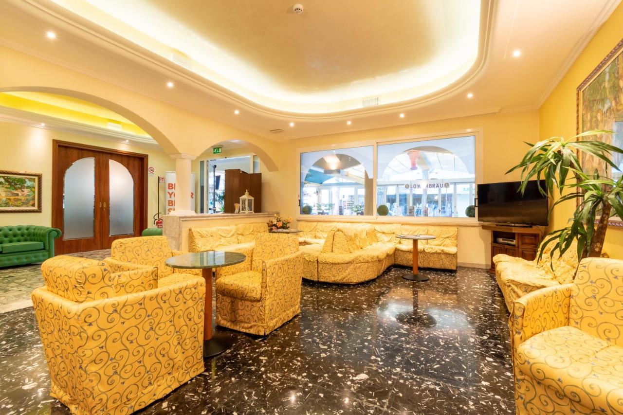 Hotel Ettoral Лідо-ді-Єзоло Екстер'єр фото